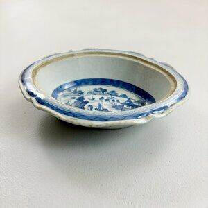 ANTIQUE Qing Canton Ware Porcelain Serving Dish 9.75"L Early 19th C. Export